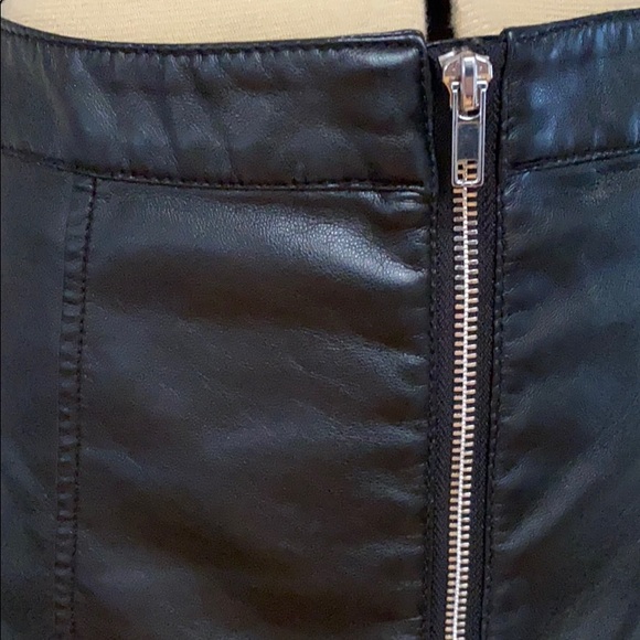 Divided Sz 8, Hot Pleather Skater Skirt - Picture 4 of 4